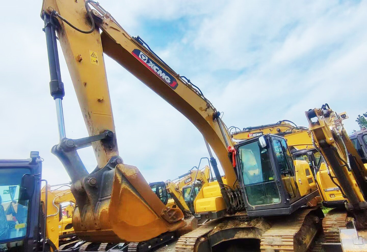 XCMG XE200GH medium 20ton crawler excavator used - Pelle sur chenille: photos 2 XCMG XE200GH medium 20ton crawler excavator used - Pelle sur chenille: photos 2