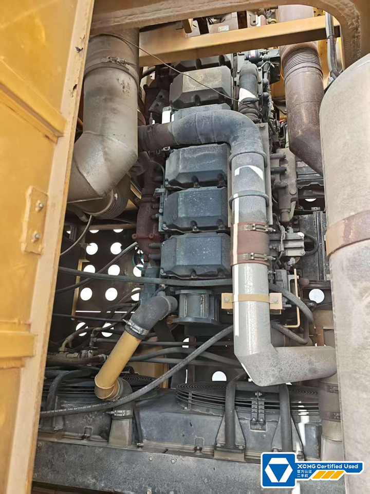 XCMG XGC16000 1250 ton 2020 used mobile crawler crane price - Grue sur chenilles: photos 3 XCMG XGC16000 1250 ton 2020 used mobile crawler crane price - Grue sur chenilles: photos 3