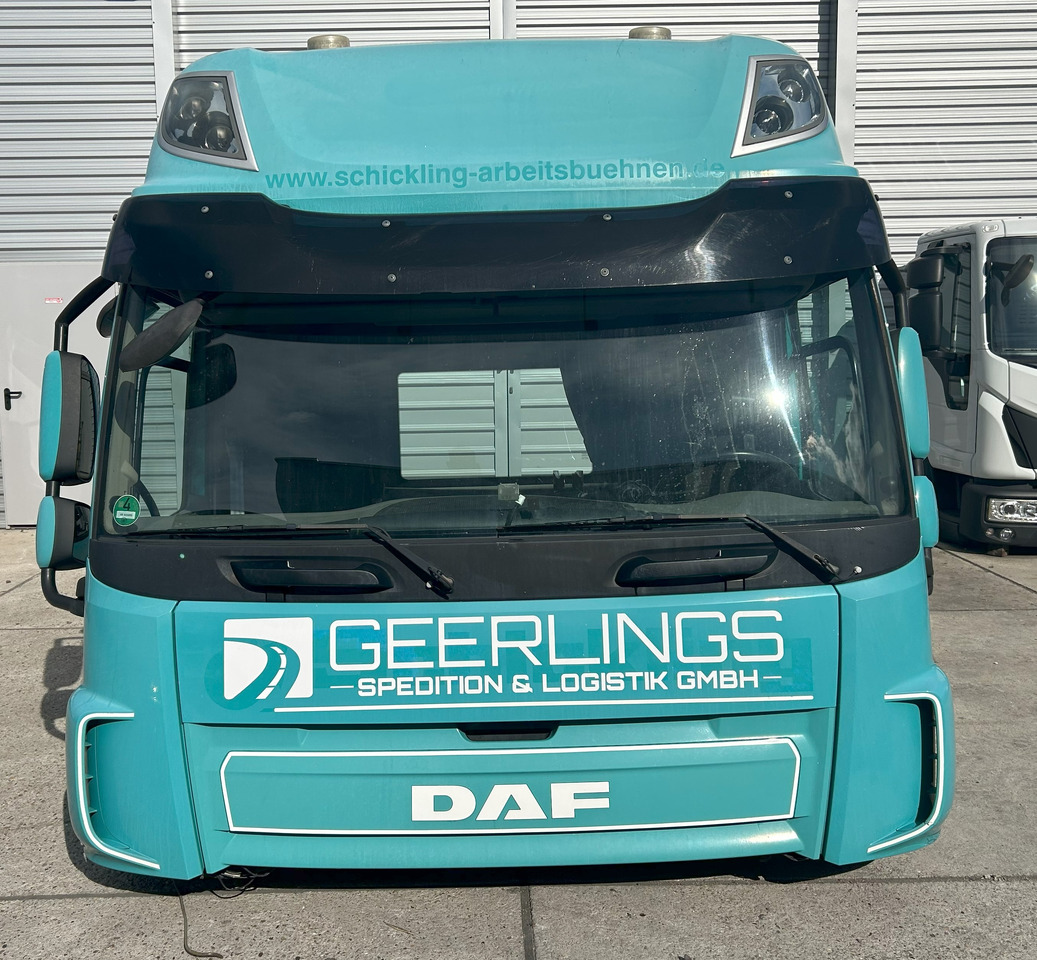 DAF CF EURO 6 SPACE CAB - Cabine: photos 1 DAF CF EURO 6 SPACE CAB - Cabine: photos 1