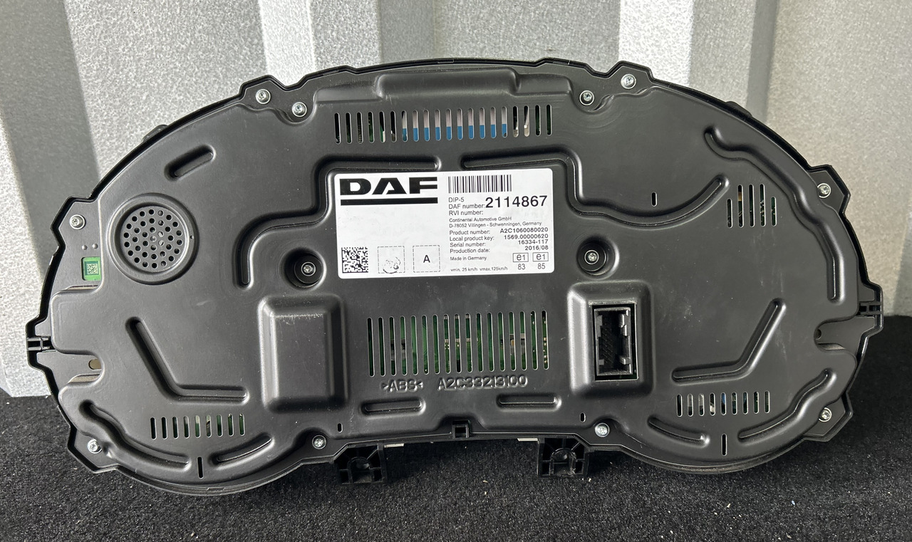 DAF CLOCK COUNTER DAF XF 106 2114867 - Panel de instrumentos: photos 2 DAF CLOCK COUNTER DAF XF 106 2114867 - Panel de instrumentos: photos 2