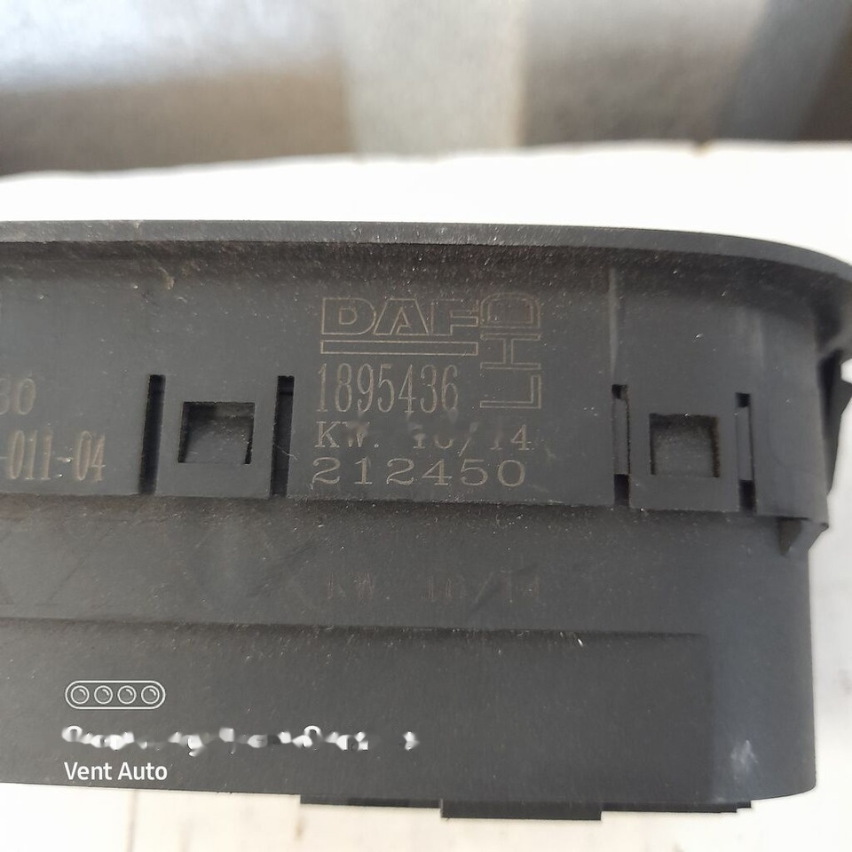 DAF XF 106 1895436 DAF 1895436 truck - Panel de instrumentos pour Camion: photos 2 DAF XF 106 1895436 DAF 1895436 truck - Panel de instrumentos pour Camion: photos 2