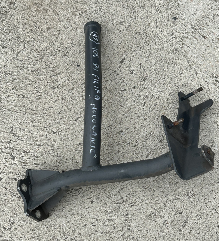DAF XF 106 480 AIR FILTER HOUSING SUPPORT - Aérodynamique/ Spoilers: photos 1 DAF XF 106 480 AIR FILTER HOUSING SUPPORT - Aérodynamique/ Spoilers: photos 1