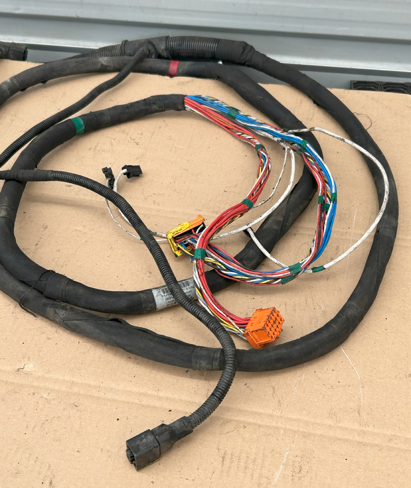 DAF XF 106 CHASSIS MAIN ELECTRICAL HARNESS - Câble/ Fil: photos 3 DAF XF 106 CHASSIS MAIN ELECTRICAL HARNESS - Câble/ Fil: photos 3