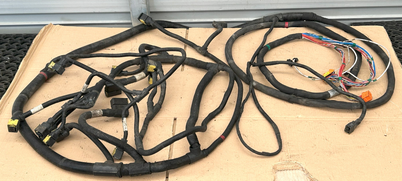 DAF XF 106 CHASSIS MAIN ELECTRICAL HARNESS - Câble/ Fil: photos 1 DAF XF 106 CHASSIS MAIN ELECTRICAL HARNESS - Câble/ Fil: photos 1