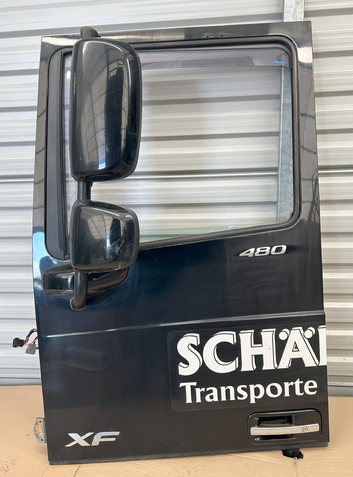 DAF XF 106 DOOR LEFT WITH MIRROR - Portière et pièces: photos 1 DAF XF 106 DOOR LEFT WITH MIRROR - Portière et pièces: photos 1