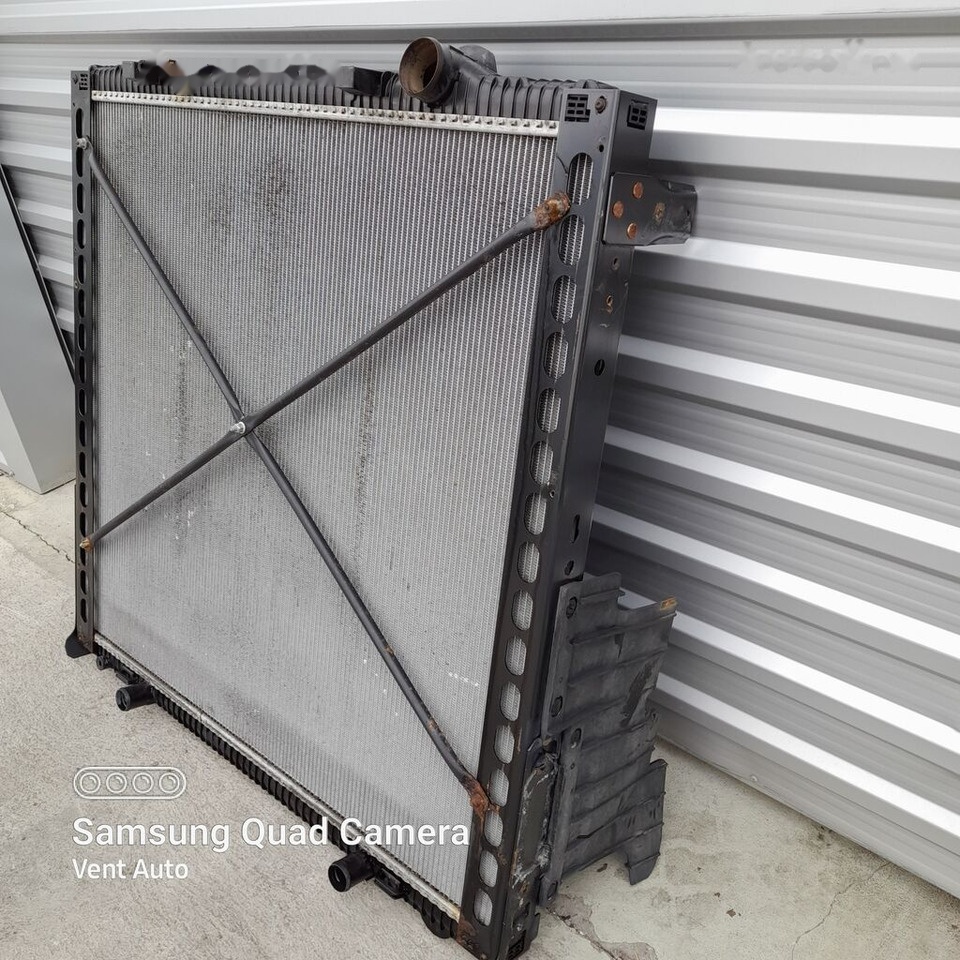 DAF xf 106 125896 truck - Radiateur pour Camion: photos 1 DAF xf 106 125896 truck - Radiateur pour Camion: photos 1