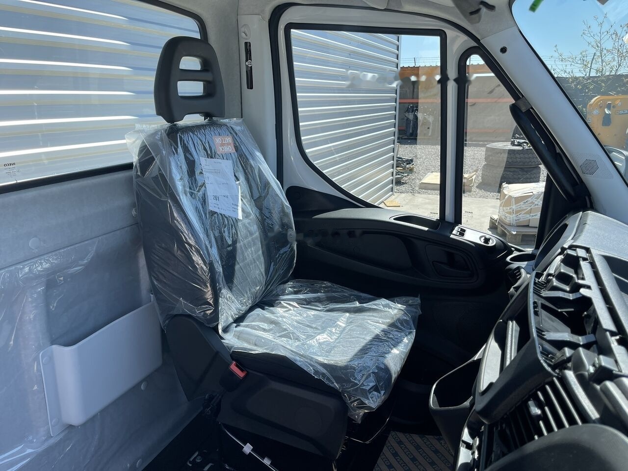 Cabine neuf IVECO DAILY VII 72-210  for IVECO DAILY 75-210: photos 8
