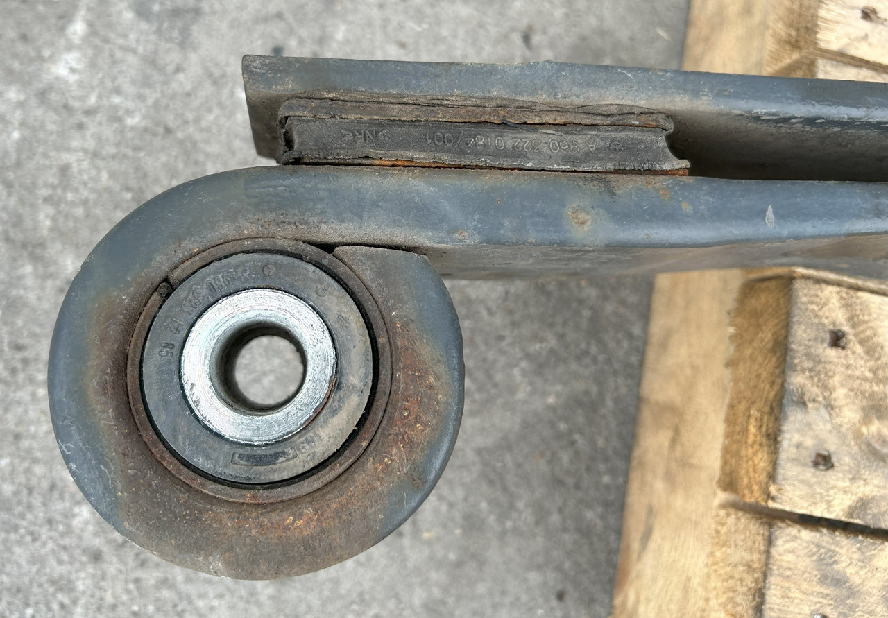 MERCEDES 2-LEAF SPRING MERCEDES ACTROS - Suspension du ressort: photos 2 MERCEDES 2-LEAF SPRING MERCEDES ACTROS - Suspension du ressort: photos 2