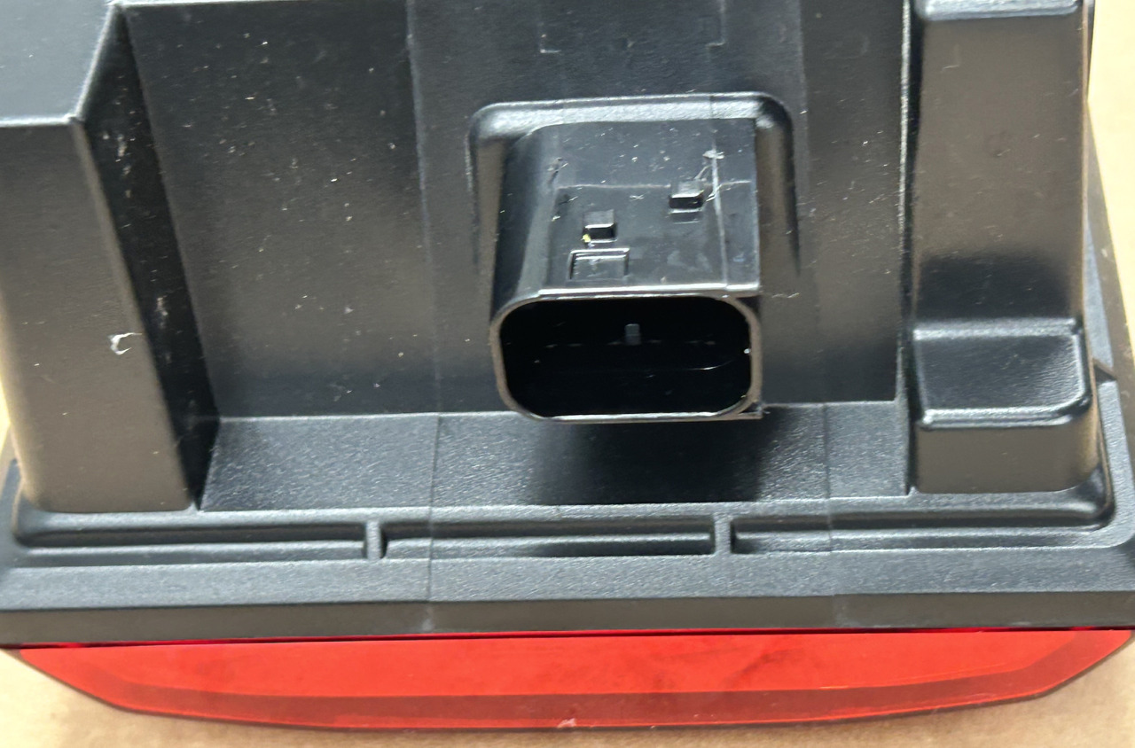 MERCEDES A SET OF LED REAR LAMPS AROCS ACTROS MP4 MP5 - Feu arrière: photos 5 MERCEDES A SET OF LED REAR LAMPS AROCS ACTROS MP4 MP5 - Feu arrière: photos 5