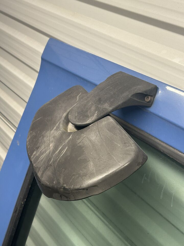 MERCEDES ACTROS MP4 DOOR RIGHT EITH RAMP MIRROR - Portière et pièces: photos 5 MERCEDES ACTROS MP4 DOOR RIGHT EITH RAMP MIRROR - Portière et pièces: photos 5