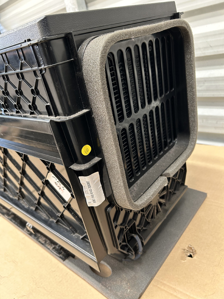 MERCEDES ACTROS MP4 REFRIGERATOR - Pièce universelle: photos 5 MERCEDES ACTROS MP4 REFRIGERATOR - Pièce universelle: photos 5