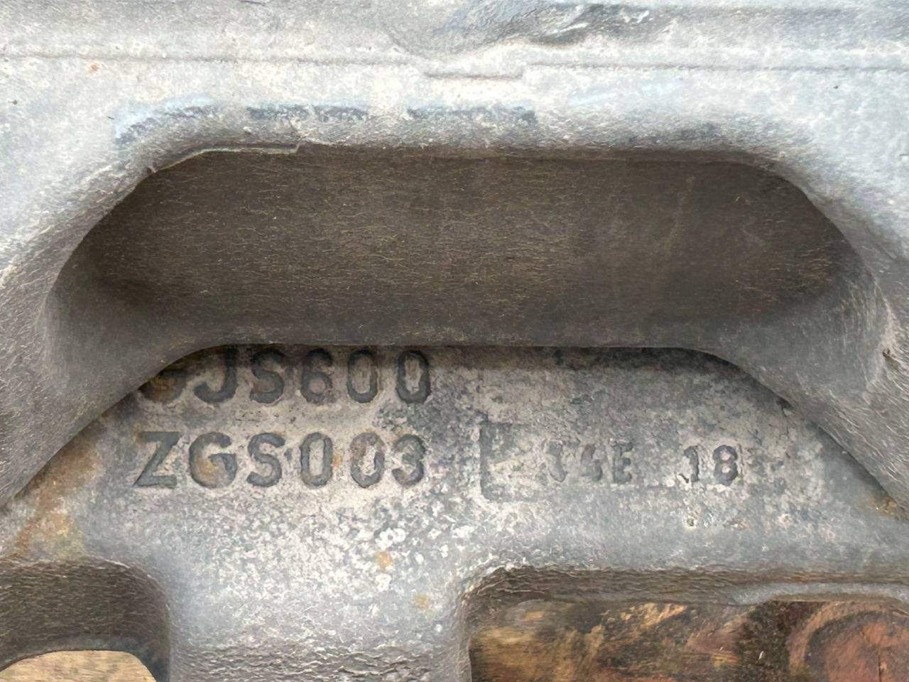 MERCEDES ACTROS MP4 TRAILING AXLE - Essieu arrière: photos 3 MERCEDES ACTROS MP4 TRAILING AXLE - Essieu arrière: photos 3