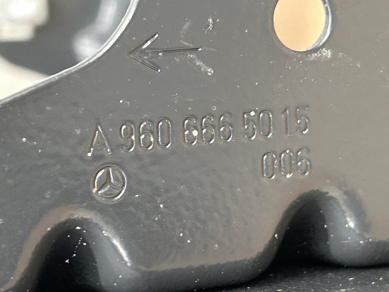 MERCEDES MOUNTING STEERING STEP SUPPORT AROCS ACTROS MP4 MP5 - Carrosserie et extérieur: photos 4 MERCEDES MOUNTING STEERING STEP SUPPORT AROCS ACTROS MP4 MP5 - Carrosserie et extérieur: photos 4