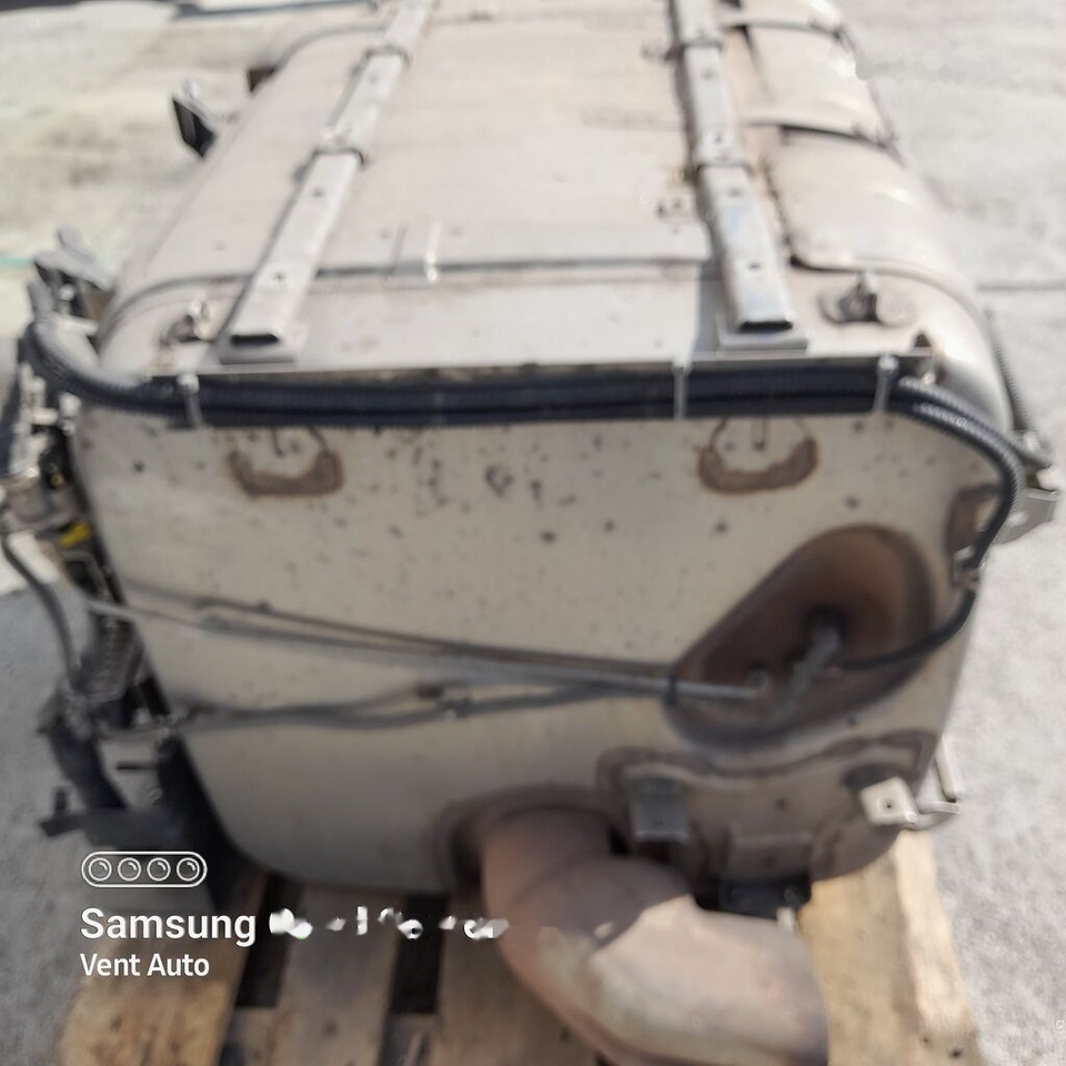 Mercedes-Benz ACTROS MP4 A0084902212 Mercedes-Benz A0084902212 - Catalyseur pour Camion: photos 3 Mercedes-Benz ACTROS MP4 A0084902212 Mercedes-Benz A0084902212 - Catalyseur pour Camion: photos 3