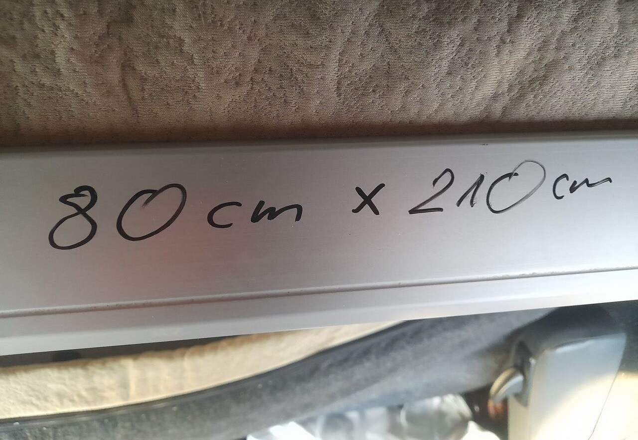 Mercedes-Benz ACTROS   Mercedes-Benz - Cabine et intérieur pour Camion: photos 2 Mercedes-Benz ACTROS   Mercedes-Benz - Cabine et intérieur pour Camion: photos 2