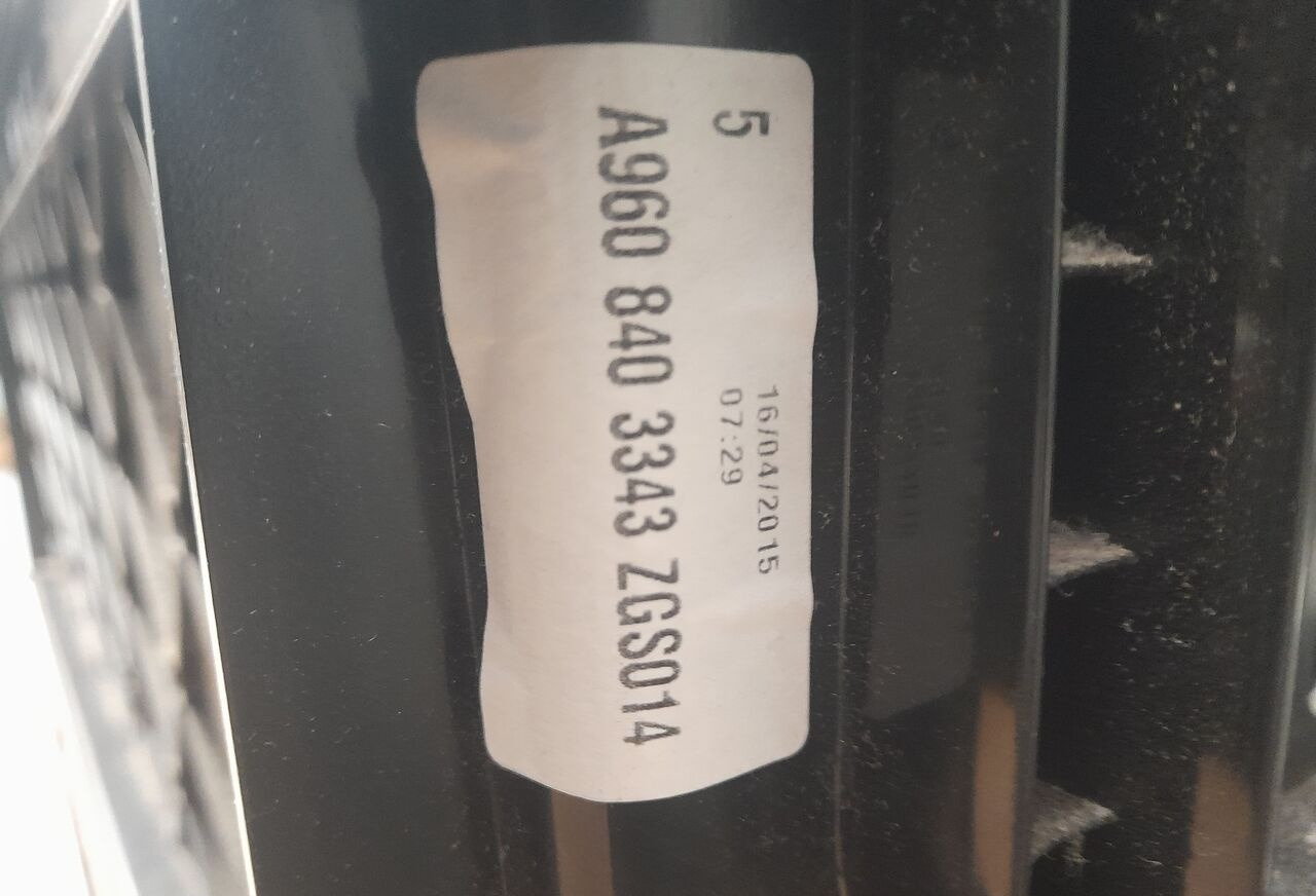 SCHOWEK, SZUFLADA Mercedes-Benz ACTROS MP4 A9608403343  truck - Cabine et intérieur pour Camion: photos 5 SCHOWEK, SZUFLADA Mercedes-Benz ACTROS MP4 A9608403343  truck - Cabine et intérieur pour Camion: photos 5