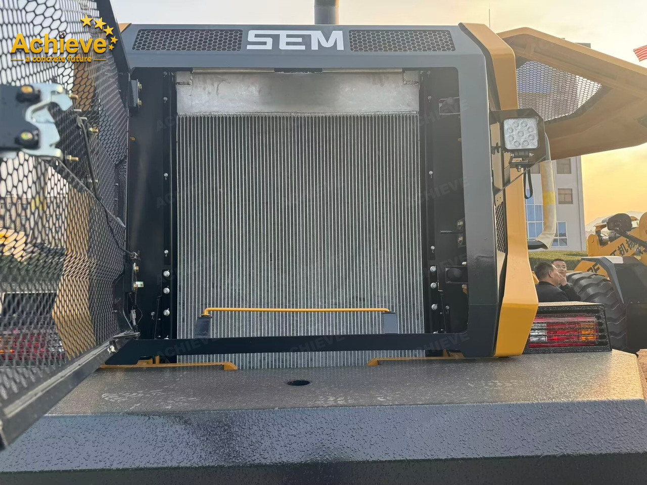 SEM SEM 665F Rated Payload: 5,500 kg Bucket Capacity: 2.6-5 m³ 17,385 kg【ACHIEVE】 TOP CONDITION!!! - Chargeuse sur pneus: photos 3 SEM SEM 665F Rated Payload: 5,500 kg Bucket Capacity: 2.6-5 m³ 17,385 kg【ACHIEVE】 TOP CONDITION!!! - Chargeuse sur pneus: photos 3