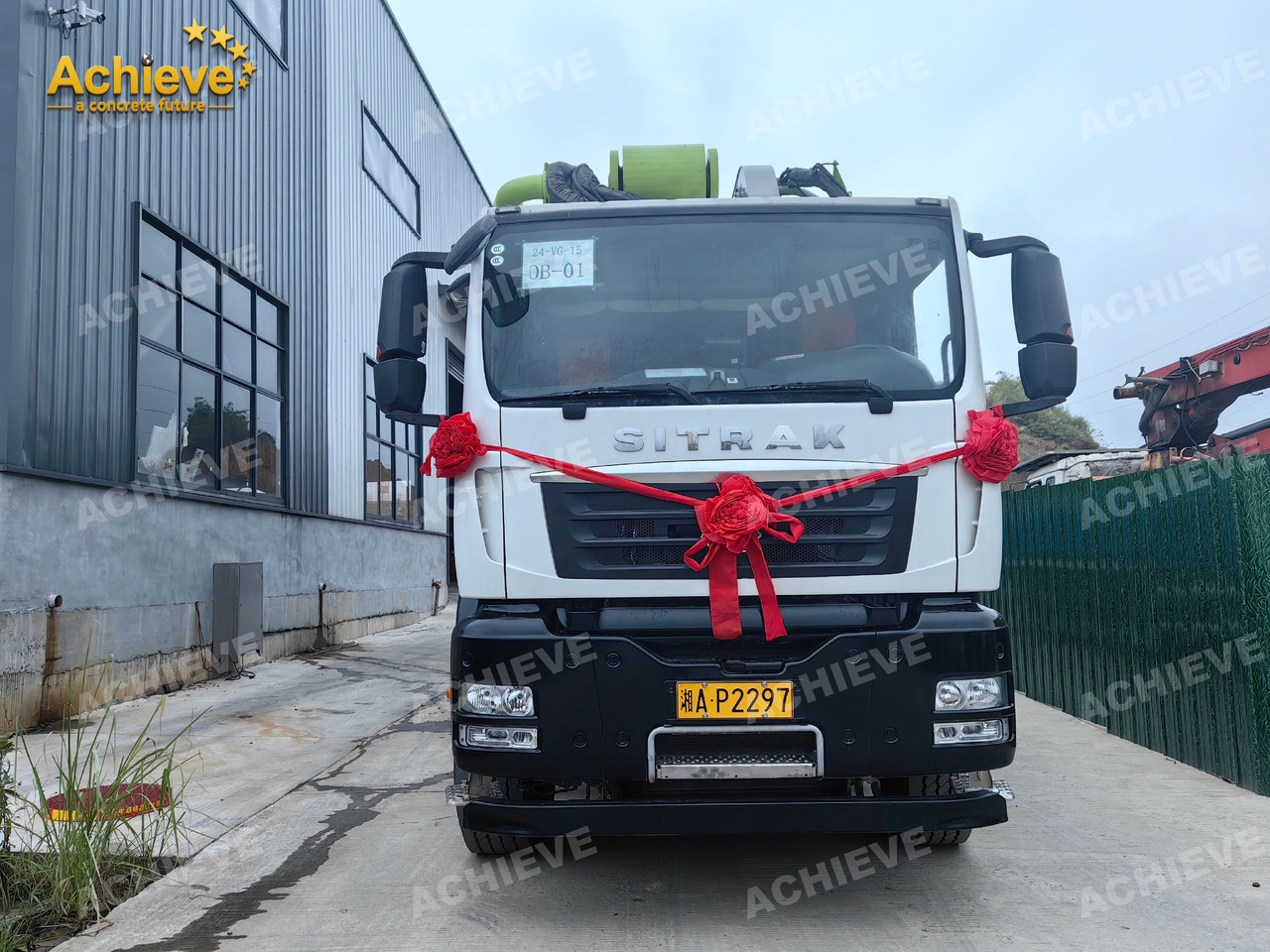 Zoomlion Zoomlion 70M 70X-6RZ Concrete pump truck ACTROS 4141 【ACHIEVE】TOP CONDITION!!! - Camion pompe: photos 3 Zoomlion Zoomlion 70M 70X-6RZ Concrete pump truck ACTROS 4141 【ACHIEVE】TOP CONDITION!!! - Camion pompe: photos 3