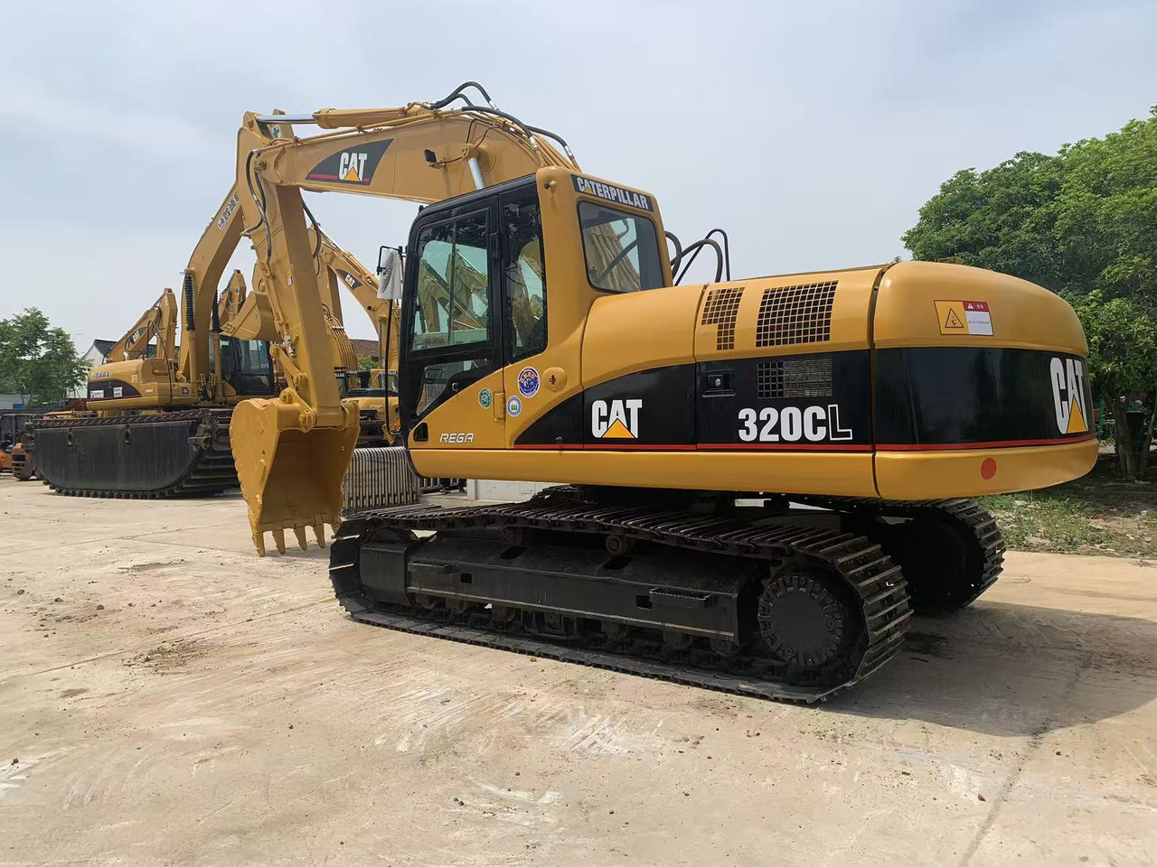 CATERPILLAR 20 ton Crawler Excavator CAT 320C, 320D - Pelle sur chenille: photos 3 CATERPILLAR 20 ton Crawler Excavator CAT 320C, 320D - Pelle sur chenille: photos 3