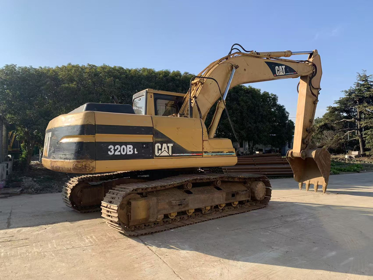 CATERPILLAR Crawler Excavator CAT 320B, 320BL Original Japanese Excavator - Pelle sur chenille: photos 5 CATERPILLAR Crawler Excavator CAT 320B, 320BL Original Japanese Excavator - Pelle sur chenille: photos 5
