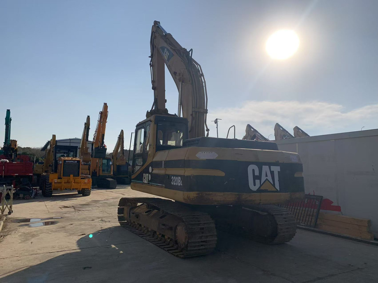 CATERPILLAR Crawler Excavator CAT 320B, 320BL Original Japanese Excavator - Pelle sur chenille: photos 4 CATERPILLAR Crawler Excavator CAT 320B, 320BL Original Japanese Excavator - Pelle sur chenille: photos 4