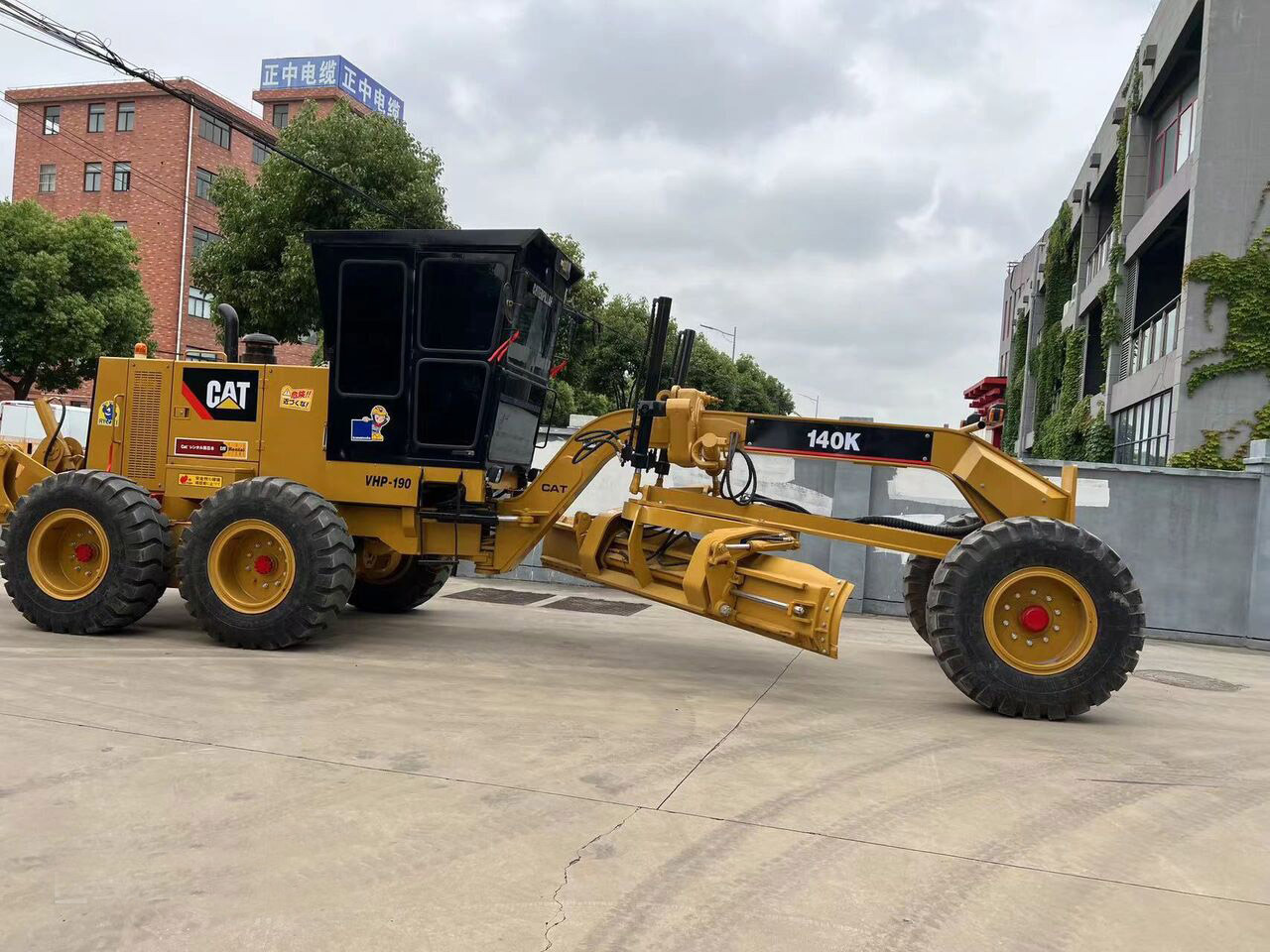 Caterpillar Motor Grader Secondhand CAT 140K, 140H with Good Price - Niveleuse: photos 2 Caterpillar Motor Grader Secondhand CAT 140K, 140H with Good Price - Niveleuse: photos 2