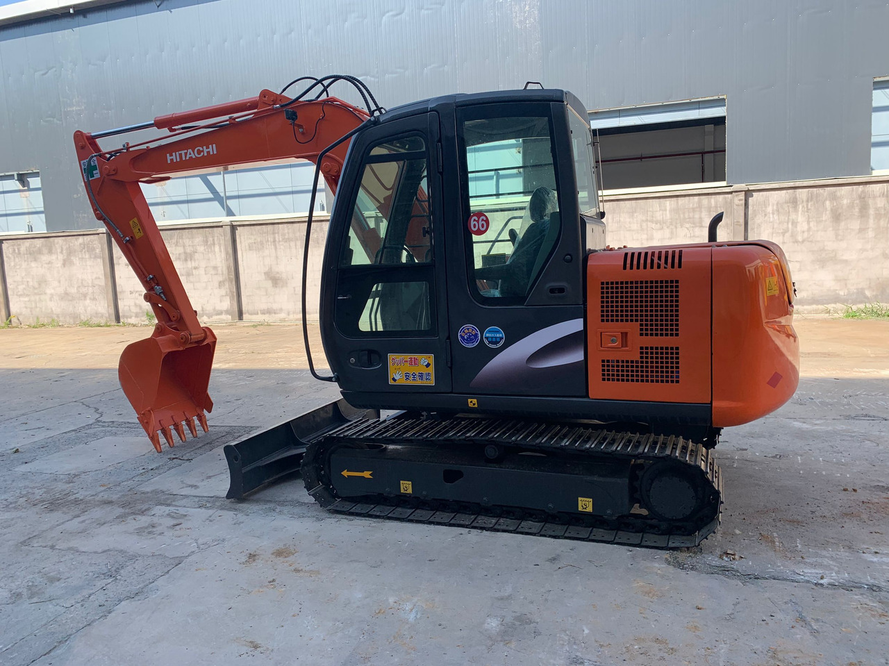 Hitachi Mini Excavator ZX70, ZX75, ZX60 Cheap Excavator Machine - Pelle sur chenille: photos 1 Hitachi Mini Excavator ZX70, ZX75, ZX60 Cheap Excavator Machine - Pelle sur chenille: photos 1