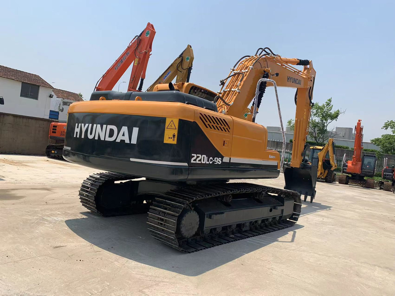 Hyundai 22 ton Excavator 220LC-9S Good Condition Construction Machine - Pelle sur chenille: photos 4 Hyundai 22 ton Excavator 220LC-9S Good Condition Construction Machine - Pelle sur chenille: photos 4