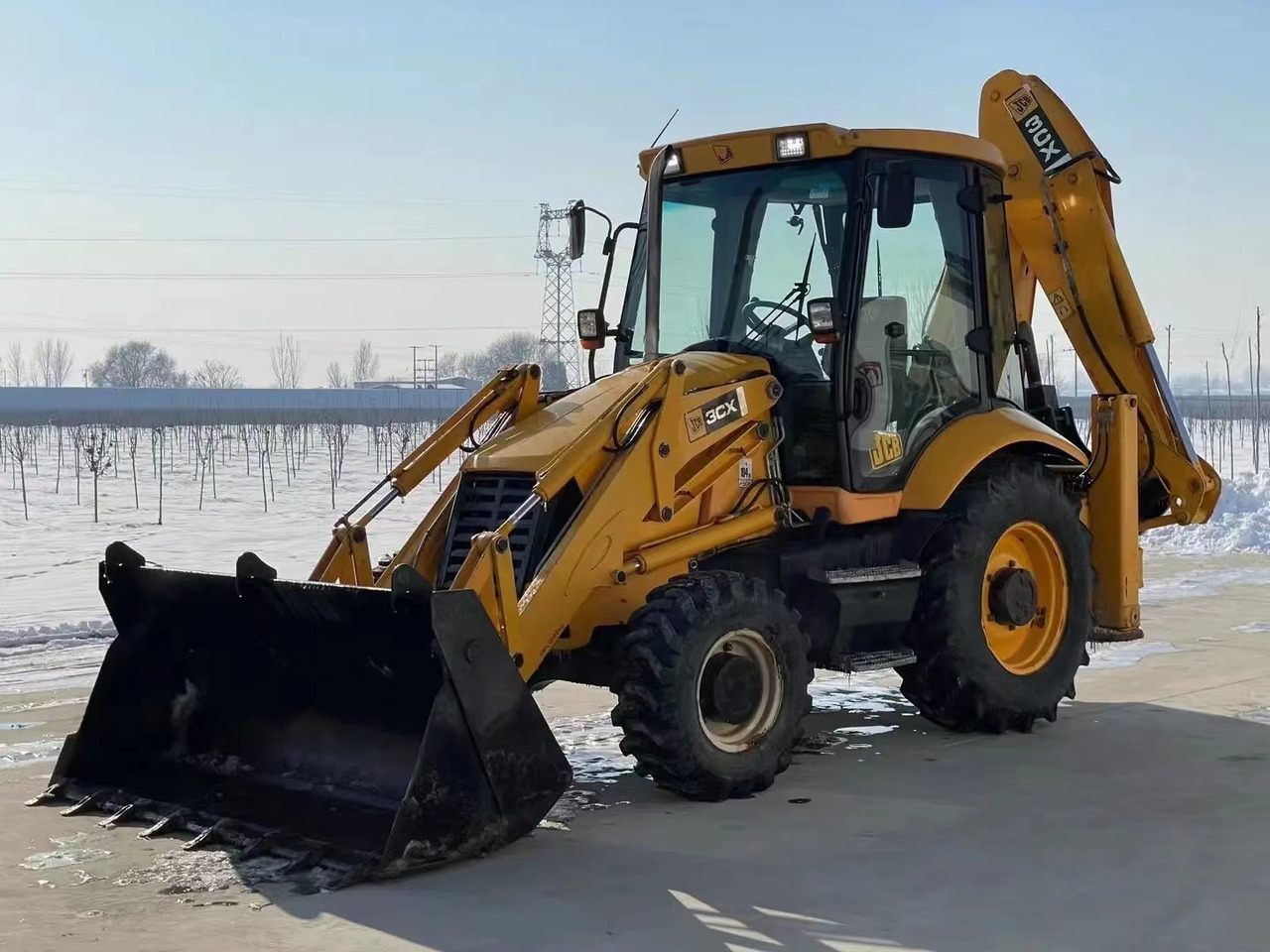 JCB 3CX Used Backhoe Loader with Hammer - Tractopelle: photos 1 JCB 3CX Used Backhoe Loader with Hammer - Tractopelle: photos 1