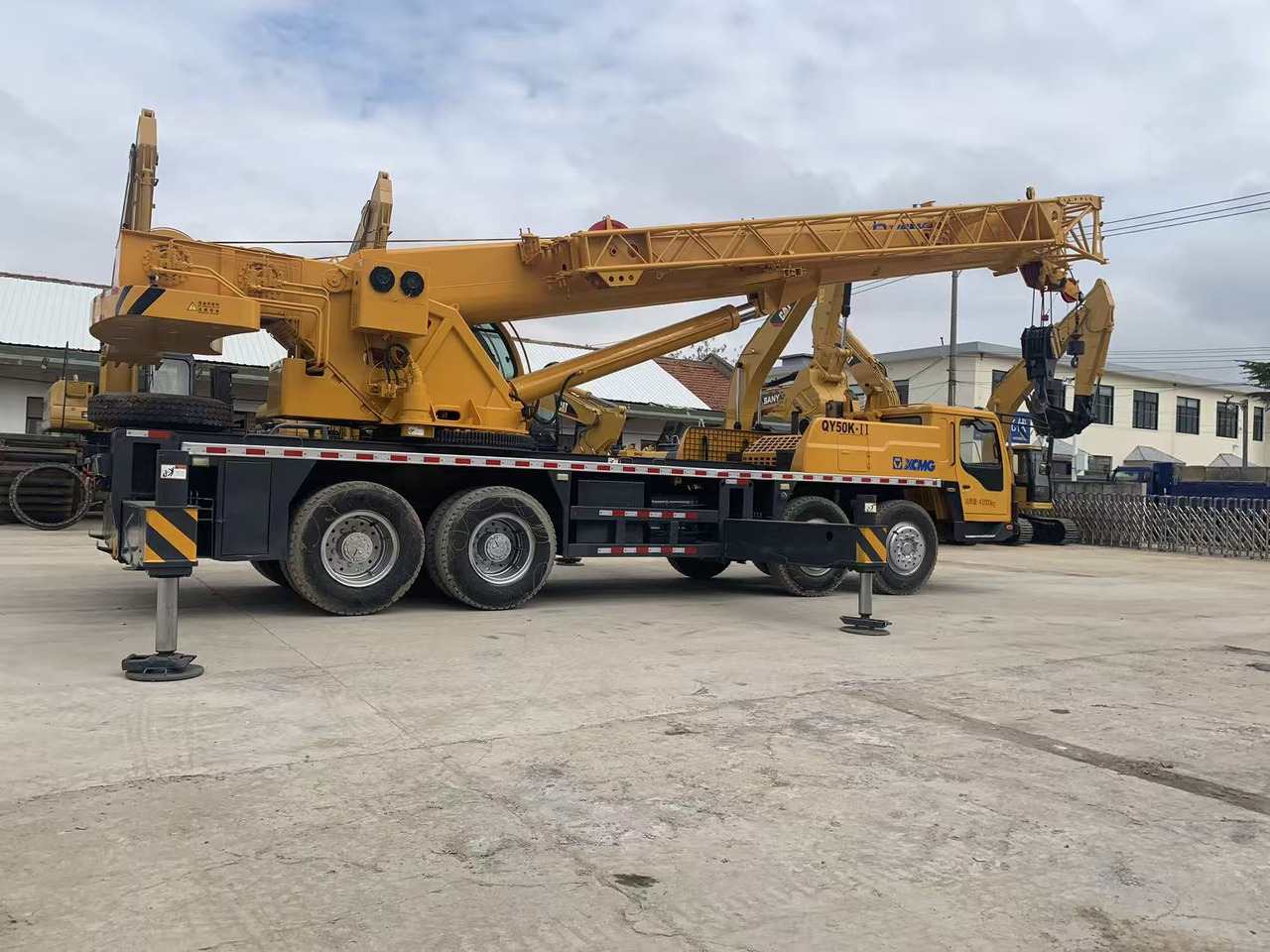 XCMG Truck Crane QY50K, QY65K, QY70K Good Price on Sale - Grue mobile: photos 3 XCMG Truck Crane QY50K, QY65K, QY70K Good Price on Sale - Grue mobile: photos 3