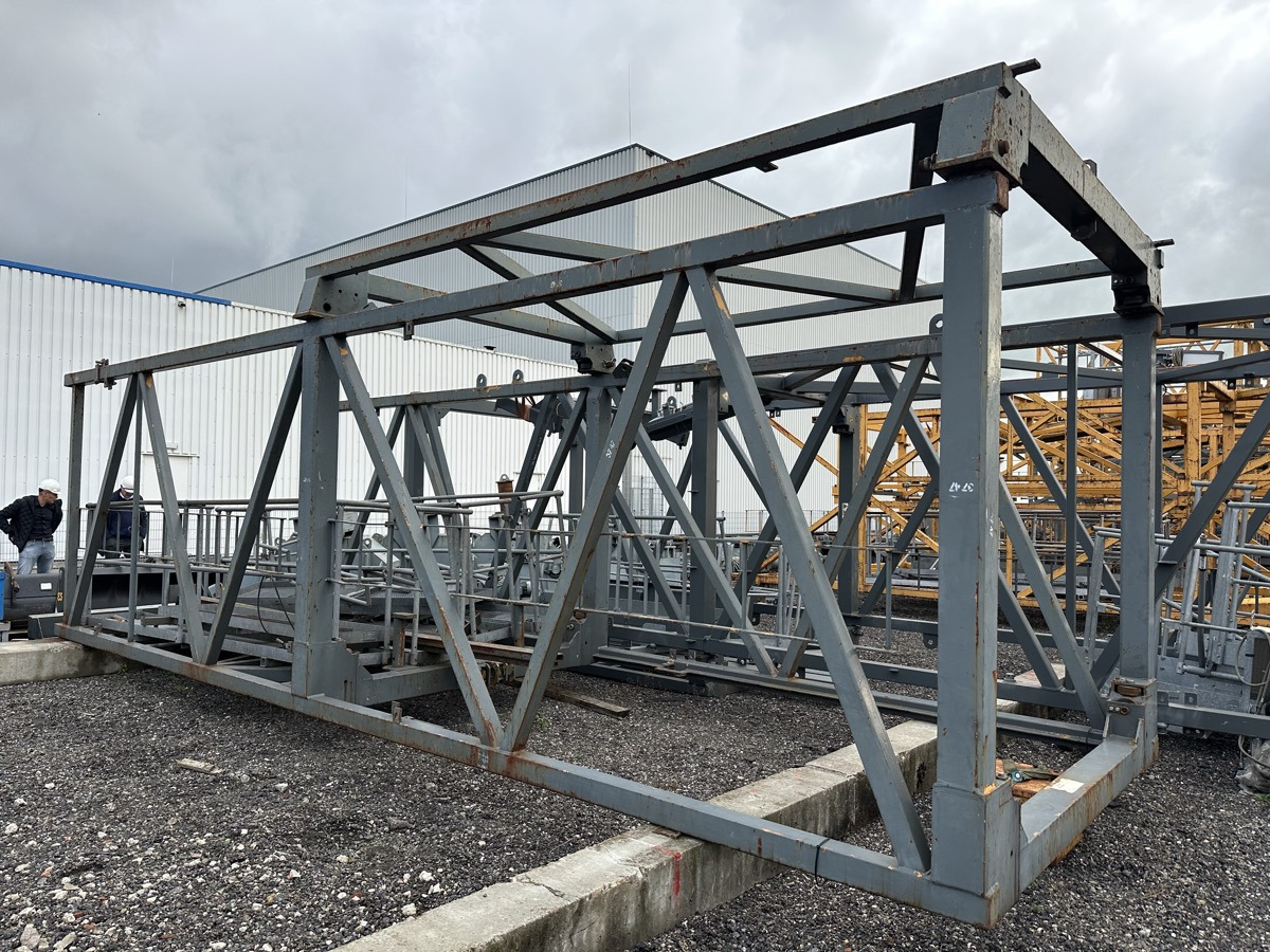 LIEBHERR 256HC/290HC telescopic cage - Matériel de chantier: photos 2 LIEBHERR 256HC/290HC telescopic cage - Matériel de chantier: photos 2