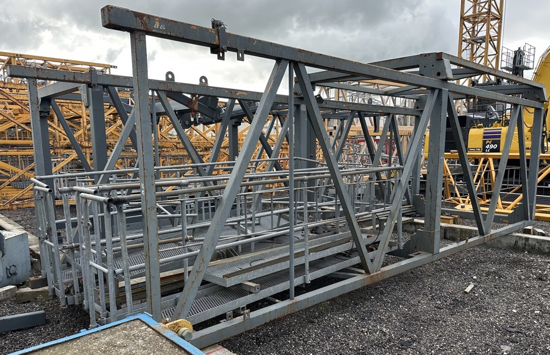 LIEBHERR 256HC/290HC telescopic cage - Matériel de chantier: photos 1 LIEBHERR 256HC/290HC telescopic cage - Matériel de chantier: photos 1