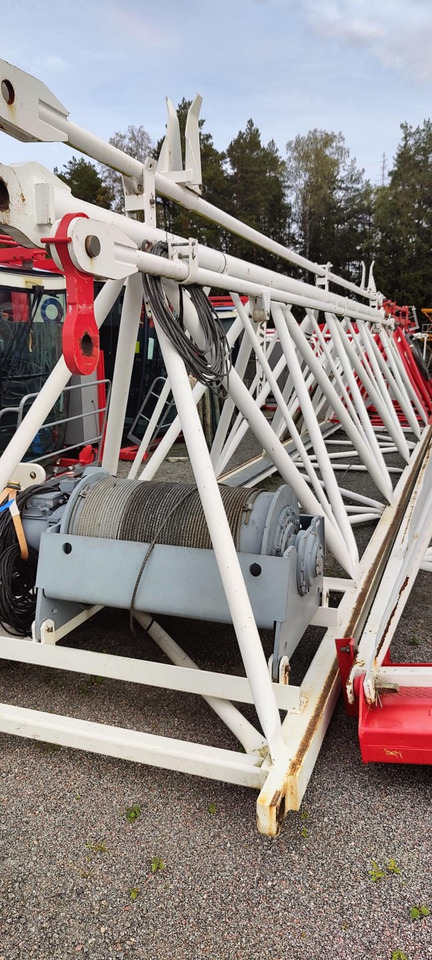 POTAIN MD 485 B M20 - Grue à tour: photos 2 POTAIN MD 485 B M20 - Grue à tour: photos 2