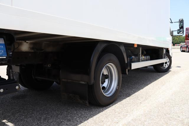 FUSO Canter 7C18 AMT - Fourgon grand volume: photos 4 FUSO Canter 7C18 AMT - Fourgon grand volume: photos 4