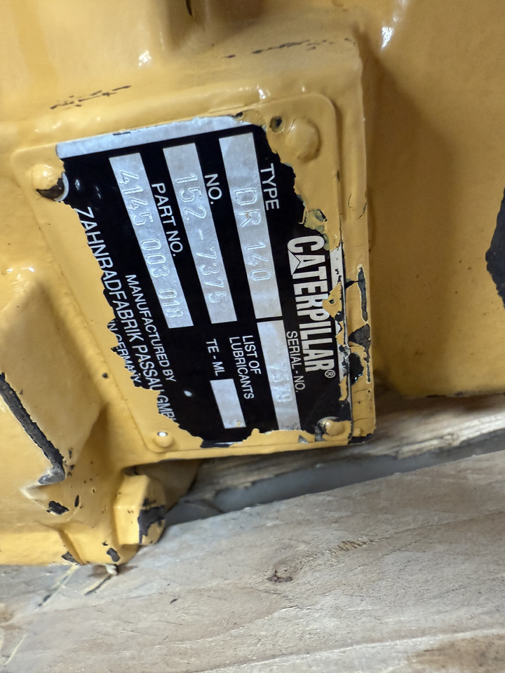 CATERPILLAR DR140 - Moteur de rotation pour Mini pelle: photos 4 CATERPILLAR DR140 - Moteur de rotation pour Mini pelle: photos 4