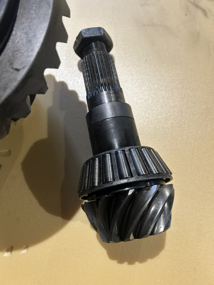 ZF 4472 348 064 35:12 - Différentiel pour Pelle sur pneus: photos 4 ZF 4472 348 064 35:12 - Différentiel pour Pelle sur pneus: photos 4