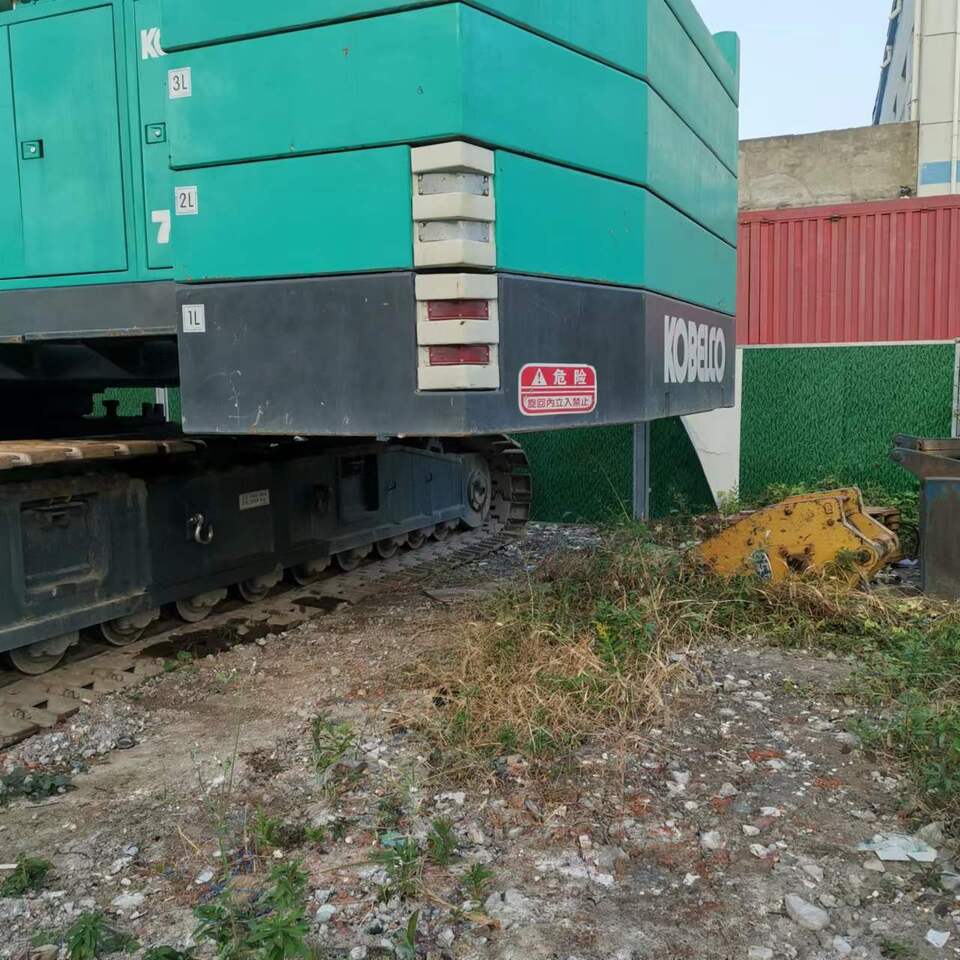 KOBELCO 7150 - Grue sur chenilles: photos 3 KOBELCO 7150 - Grue sur chenilles: photos 3