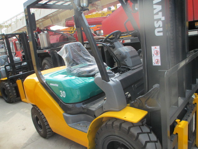 Chariot élévateur Komatsu FD30-16: photos 11