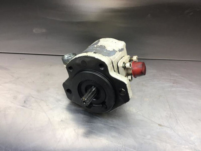 Liebherr A932 Li / A934 Li / A944 Li - Pompe hydraulique: photos 5 Liebherr A932 Li / A934 Li / A944 Li - Pompe hydraulique: photos 5