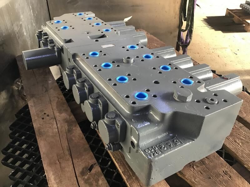 Liebherr A954 Li / A954B Li / R954 - Hydraulique: photos 2 Liebherr A954 Li / A954B Li / R954 - Hydraulique: photos 2