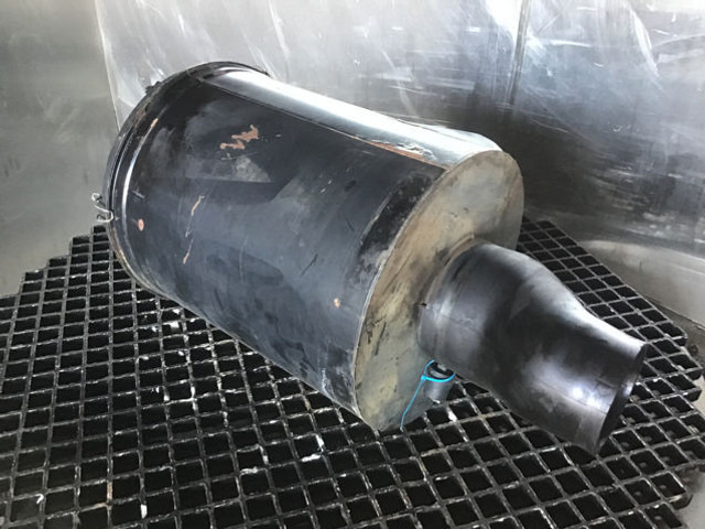 Liebherr Air Filter - Système d'admission d'air: photos 3 Liebherr Air Filter - Système d'admission d'air: photos 3