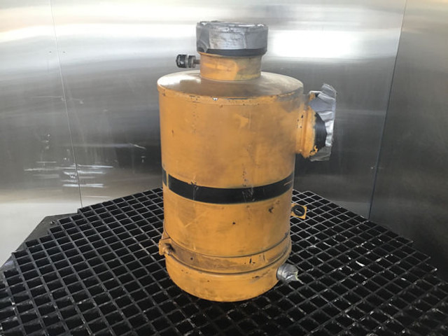 Liebherr Air Filter - Système d'admission d'air: photos 2 Liebherr Air Filter - Système d'admission d'air: photos 2