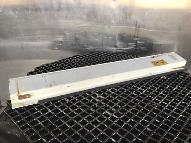 Liebherr Covering Right - Pare-chocs: photos 2 Liebherr Covering Right - Pare-chocs: photos 2