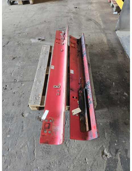 Liebherr Covering right - Pare-chocs: photos 2 Liebherr Covering right - Pare-chocs: photos 2