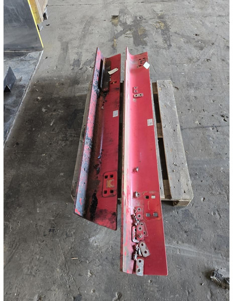 Liebherr Covering right - Pare-chocs: photos 3 Liebherr Covering right - Pare-chocs: photos 3