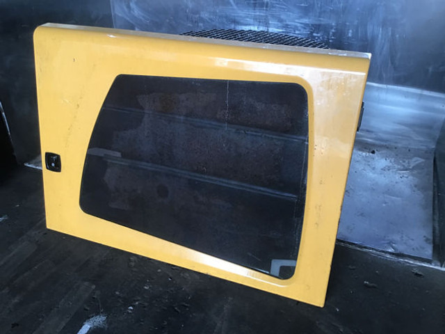 Liebherr Door Left - Portière et pièces: photos 4 Liebherr Door Left - Portière et pièces: photos 4