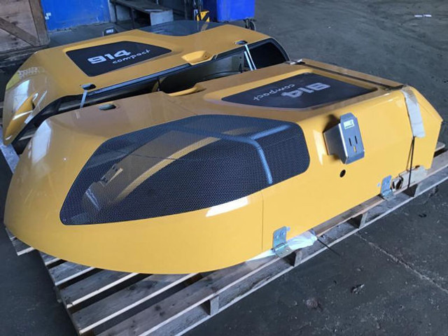 Liebherr Engine Bonnet - Capot: photos 3 Liebherr Engine Bonnet - Capot: photos 3