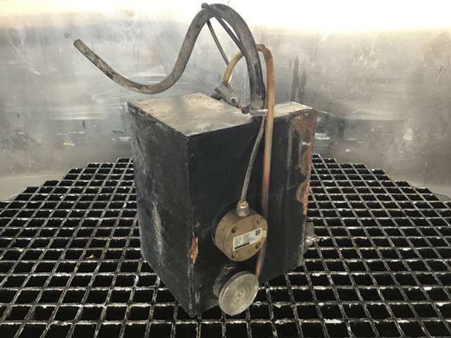 Liebherr Equalizing Reservoir - Vase d'expansion: photos 2 Liebherr Equalizing Reservoir - Vase d'expansion: photos 2