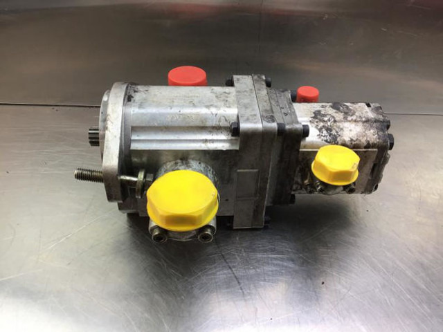 Liebherr - Pompe hydraulique: photos 1 Liebherr - Pompe hydraulique: photos 1