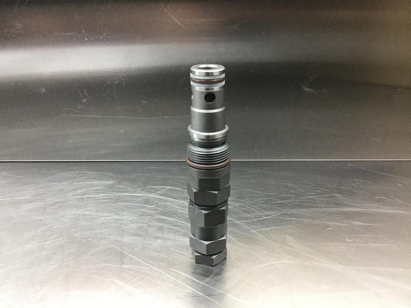 Liebherr Pressure Limiting Valve - Valve: photos 1 Liebherr Pressure Limiting Valve - Valve: photos 1